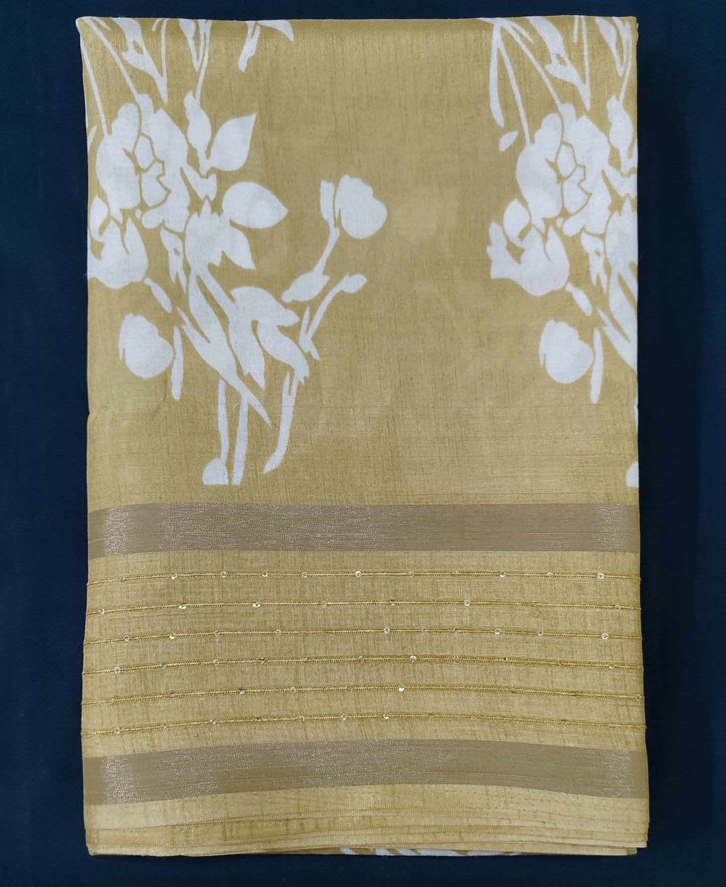 Dola silk saree ( semi)