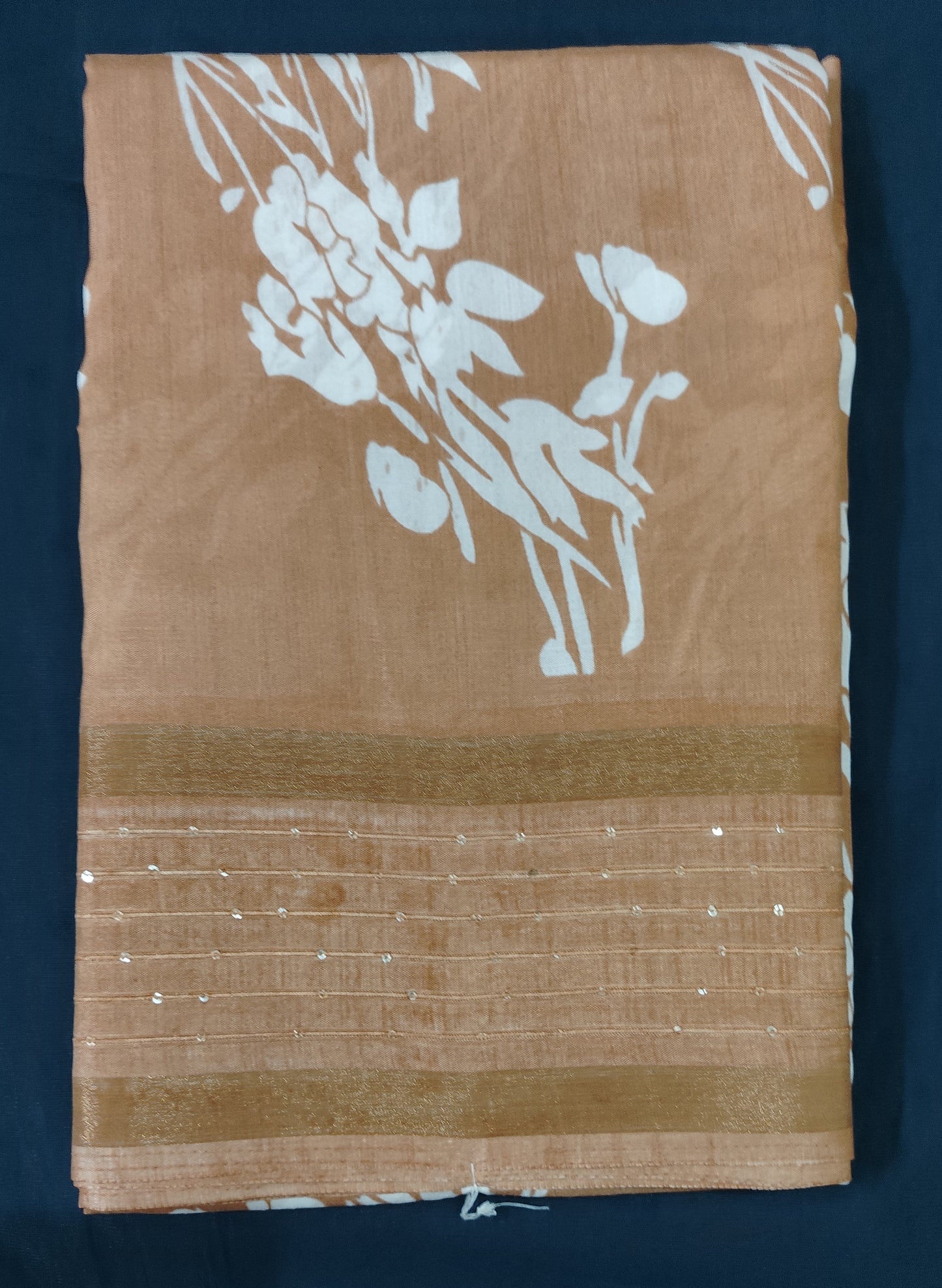 Dola silk saree ( semi)