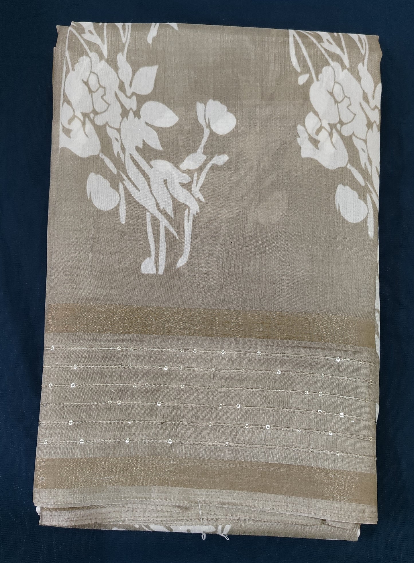 Dola silk saree ( semi)